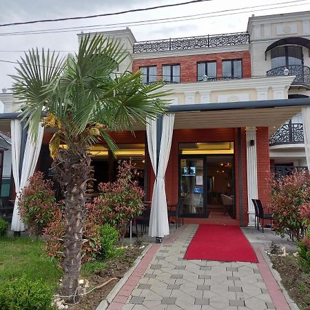 Conti Hotel & Restaurant Gjakova المظهر الخارجي الصورة